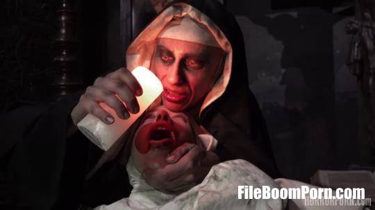 HorrorPorn: Damned Nun [FullHD/1080p/335 MB]