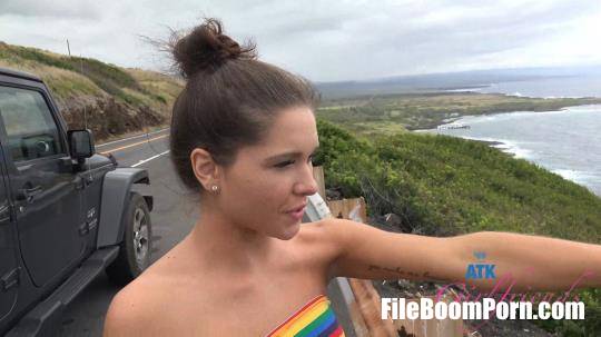 ATKGirlfriends: Zoe Bloom - Virtual Vacation Big Island 8-11 [SD/480p/189 MB]