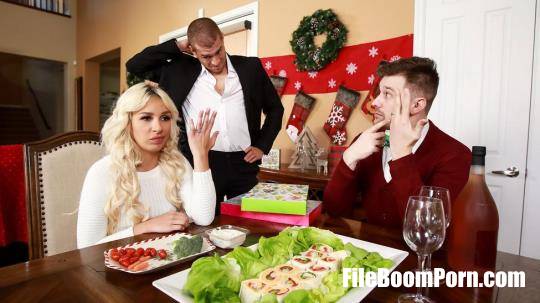 Brazzers, BrazzersExxtra: Carmen Caliente - Horny For The Holidays Part 2 [HD/720p/760 MB]