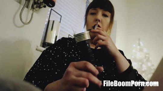 Clips4sale: Mistress Komakino - Smoking And Aroma Intox Mask [FullHD/1080p/78.66 MB]