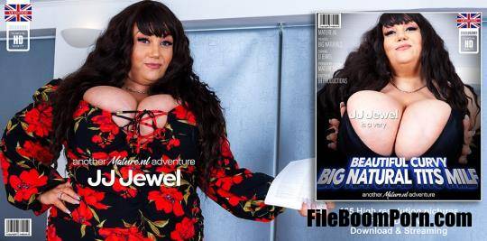 Mature.nl: JJ Jewel (EU) (42) - Curvy MILF JJ Jewel with her big natural tits [FullHD/1080p/1.00 GB]