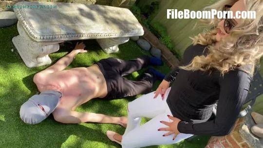 FemdomForFun: Miss Courtney - Boots That Dont Fit [FullHD/1080p/548.7 MB]