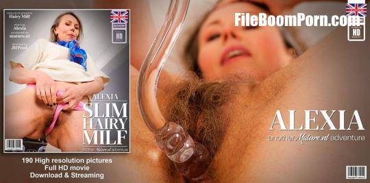Mature.nl: Alexia (48) - Slim British MILF Alexia loves playing with her hairy pussy when she's alone [FullHD/1080p/980 MB]