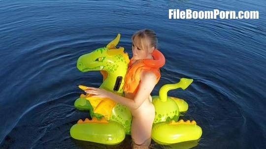 Allaalexinflatable - Alla hotly fucks a rare inflatable dragon on the lake and wears an inflatable vest!!! [FullHD/1080p/1.04 GB]