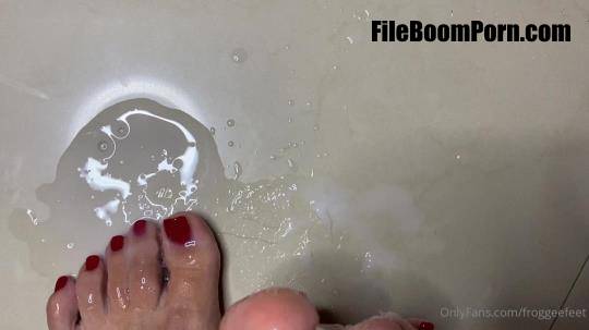 GoddessDiana: Cumming On My Red Toes And Than Pouring 25 Cum Loads On My Toes - Froggee Feet [FullHD/1080p/264.09 MB]