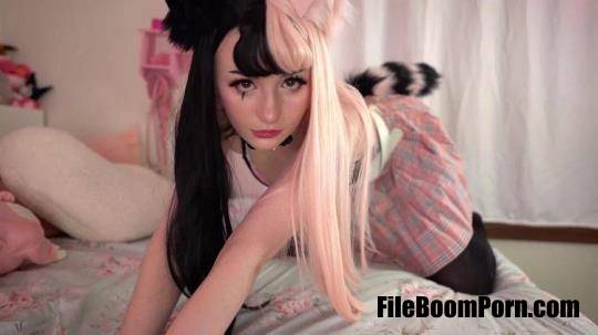 ManyVids: Tweetney - Cat girl shows off her butthole [UltraHD 4K/2160p/665 MB]