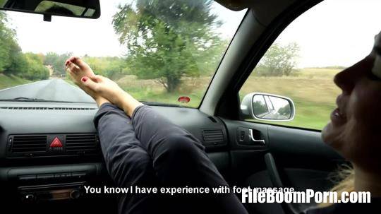 CzechSoles: Her Big Smelly Feet In Car Are A Turn On [FullHD/1080p/280.81 MB]