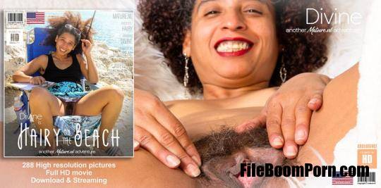 Mature.nl: Divine (41) - Hairy Divine loves to flash on the beach [FullHD/1080p/2.17 GB]