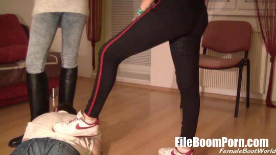 FemaleBootWorld: Licking Camerons Boots [HD/720p/486.39 MB]