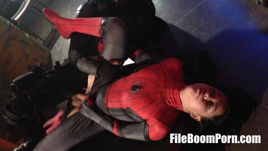 Alina Lopez, Nathan Bronson  Spider-Girl The Multiverse Monster [SD/578p/898 MB]
