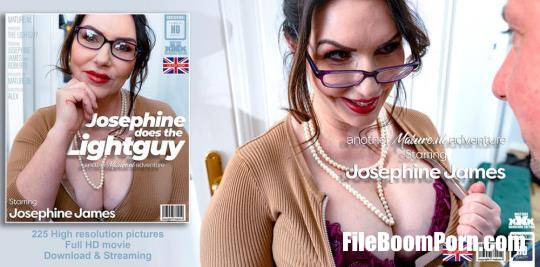 Mature.nl: Josephine James (EU) (54), Roberto (35) - The lightguy on a movieset gets a shot big breasted MILF Josephine James [FullHD/1080p/1.28 GB]