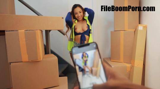 Samantha Lexi - Unboxing Her Box at Work [SD/480p/479 MB]