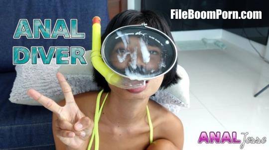 AnalJesse, ManyVids: Anal Jesse - Anal Diver Gets Her Asian Ass Stretched [FullHD/1080p/1.05 GB]