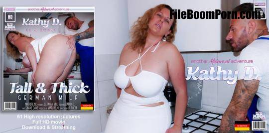 Mature.nl: Kathy D (EU) (39), Snake Dave (33) - Thick German MILF Kathy D. has a big ass and tits she uses to seduce the handyman into sex at home [FullHD/1080p/1.18 GB]