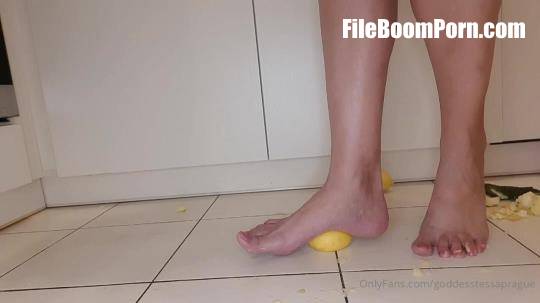 Onlyfans: Goddess Tessa - 45 Size Feet Goddess - My Big 45size Feet Crush Fruit [HD/720p/1.02 GB]