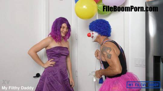 Alice Upton - Filthy the Clown Strikes Again! Girls Love Kinky Clown Sex [FullHD/1080p/781 MB]