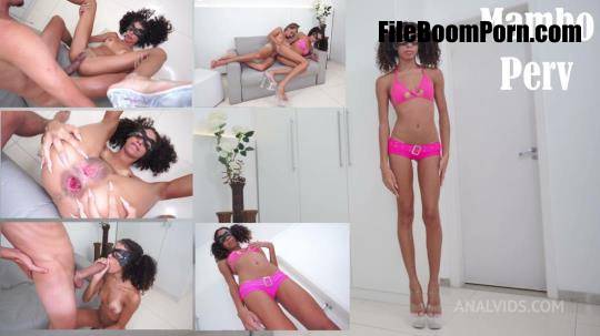 OB Honey - 1.90m very slim anonymous Mambo Perv's fan, OB Honey fucked by the biggest cock in Brazil - Anal, ATM, monster cock, gapes, very slim - OB301 [FullHD/1080p/2.68 GB]