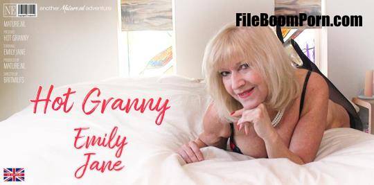 Mature.nl: Emily Jane (EU) (63) - Hot British Granny Emily Jane plays with herself in bed [FullHD/1080p/568 MB]