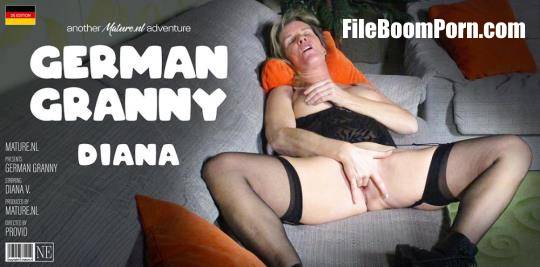 Mature.nl: Diana V (EU) (50) - Horny German granny Diana fingers her mature pussy and has an orgasm [FullHD/1080p/1.10 GB]