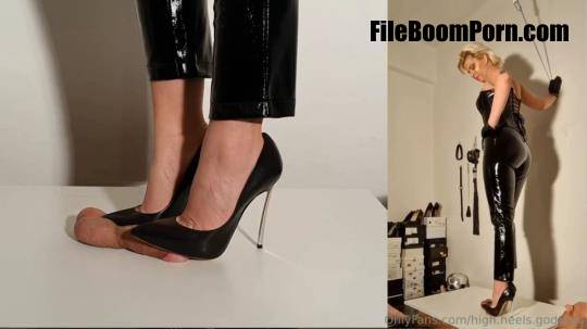 LadyLatisha: Trample Shoejob in Casadei Blade Pumps [HD/720p/234.75 MB]