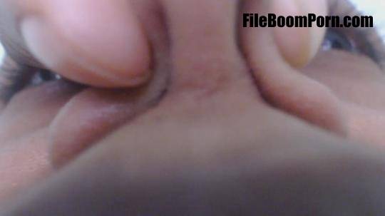 Fetish Clips And Beyond - Up Close Nose Flare And Nose Pinch [HD/720p/205.91 MB]