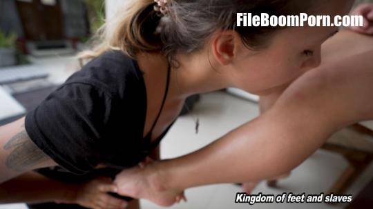 Kingdom Of Feet And Slaves: Fake Realtor Part 1 [FullHD/1080p/2.89 GB]