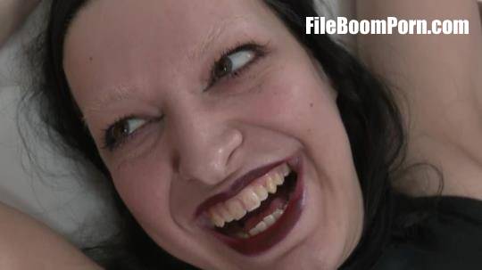 Clips4sale: The captured vampire and her terrible revenge [FullHD/1080p/1.22 GB]