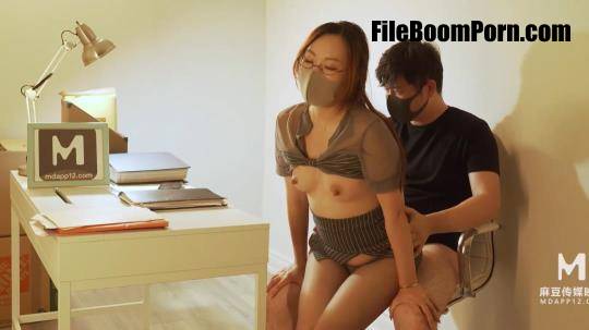 Mi Fei - Creampie for the Overbearing Boss with Beautiful Legs. (Madou Media) [FullHD/1080p/763 MB]