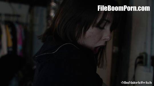 Miss Malorie Switch - StepDaughter's Holiday House Arrest [FullHD/1080p/794,72 MB]